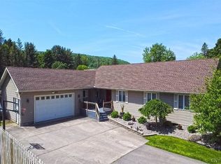 1616 Seminary St, De Ruyter, NY 13052