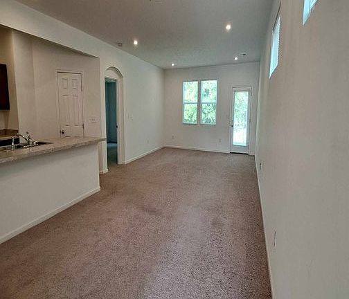 4th image of 5831 Parkview Ln