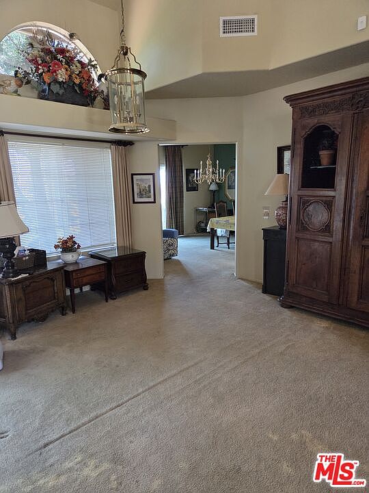 1st image of 810 S Shanada Ct