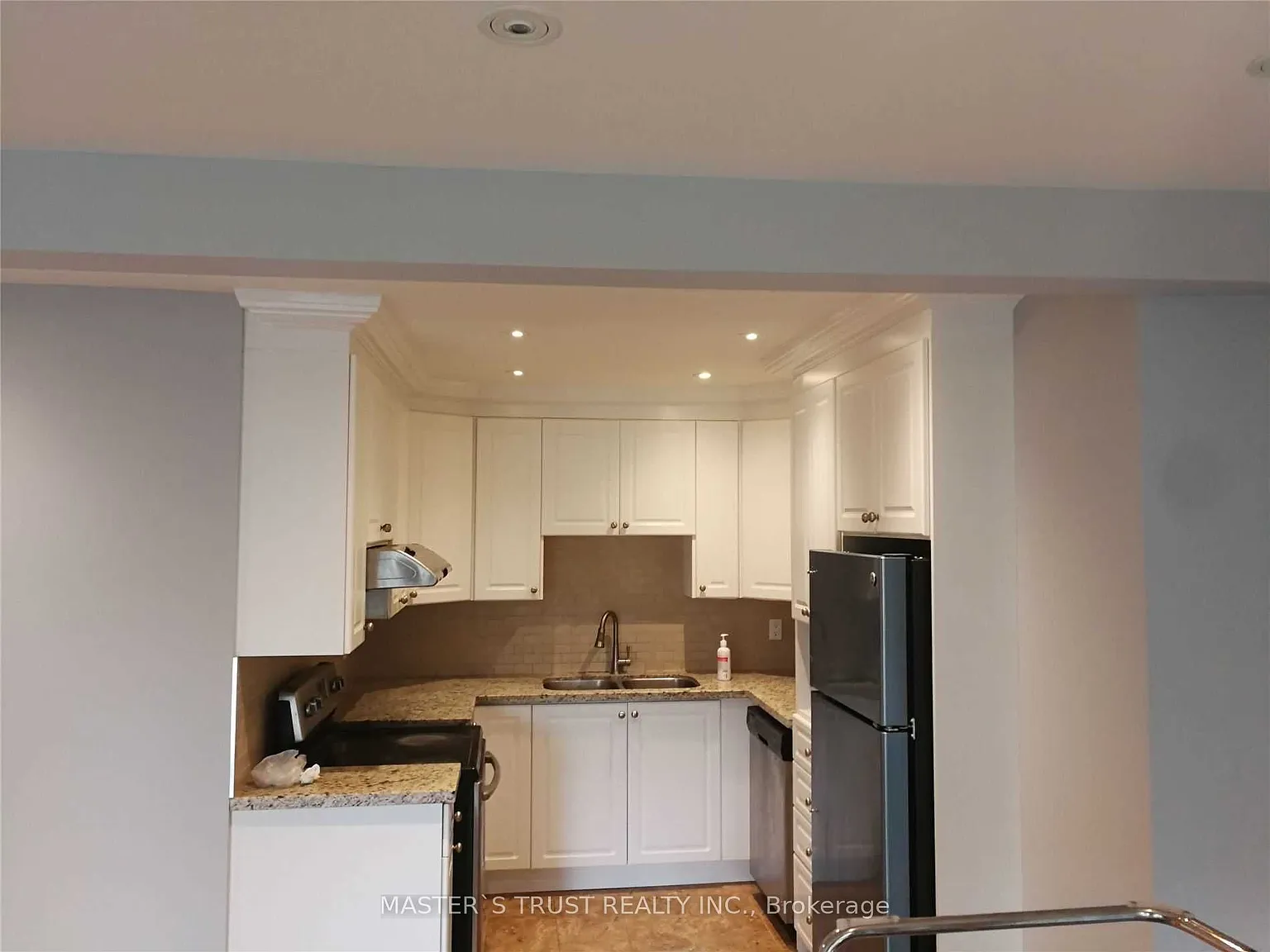 3 bed, $3,300 — Photo 4