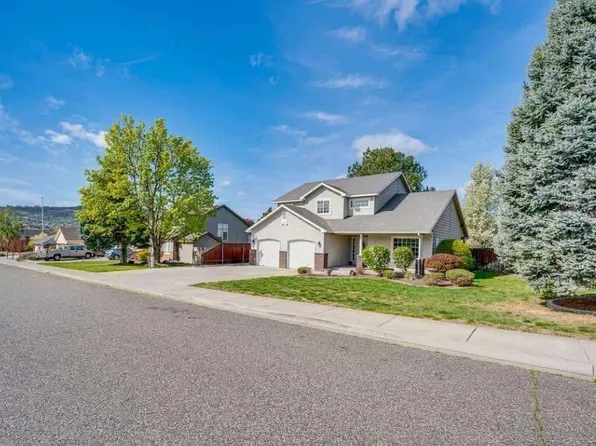 1325 Brookwood Ave, Richland, WA 99352