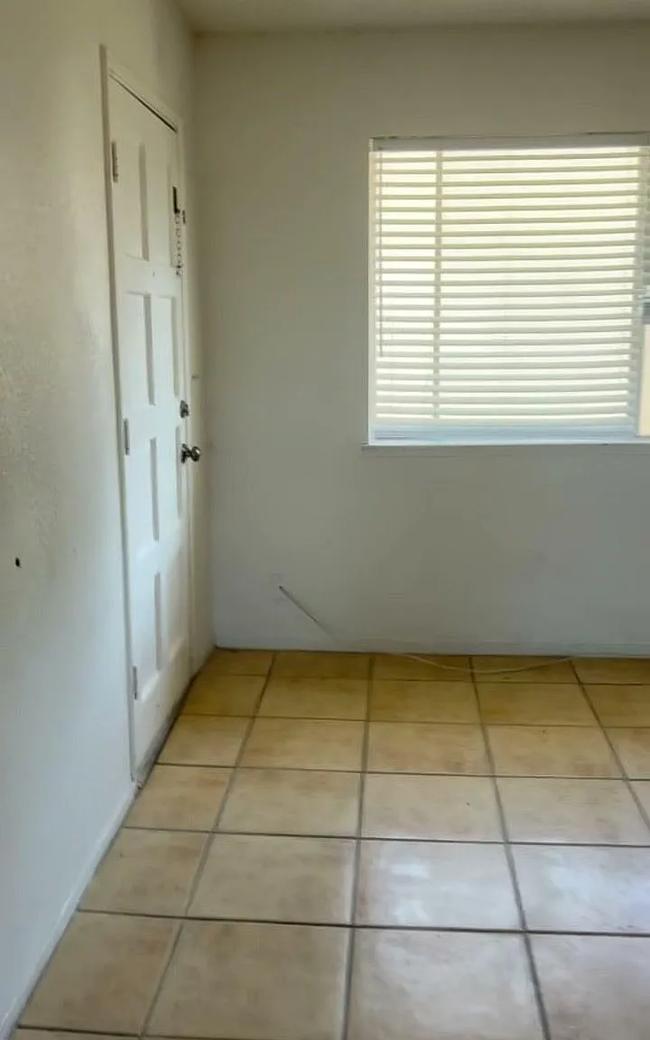 2 bed, 950 sqft, $1,550 — Photo 4