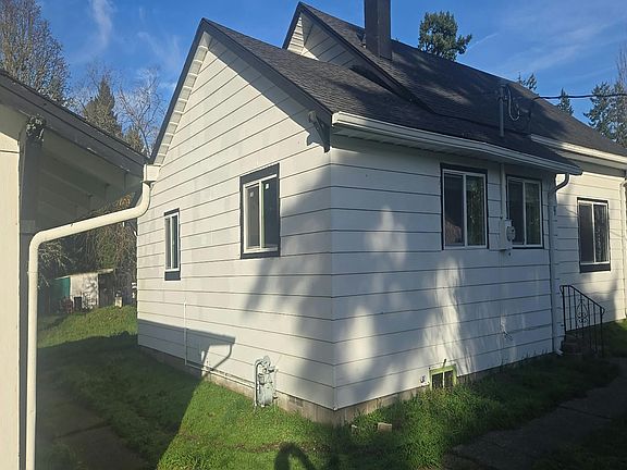 3rd image of 509 Rochester St W