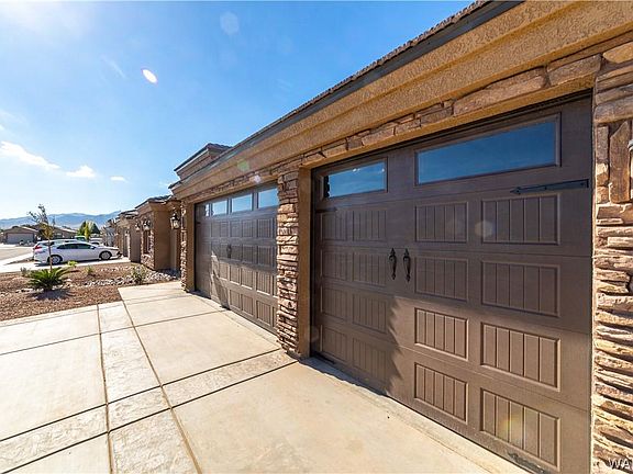 5th image of 2154 John Wayne Dr
