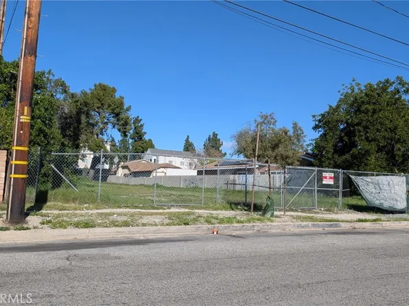 11055 Stagg St, Sun Valley, CA 91352