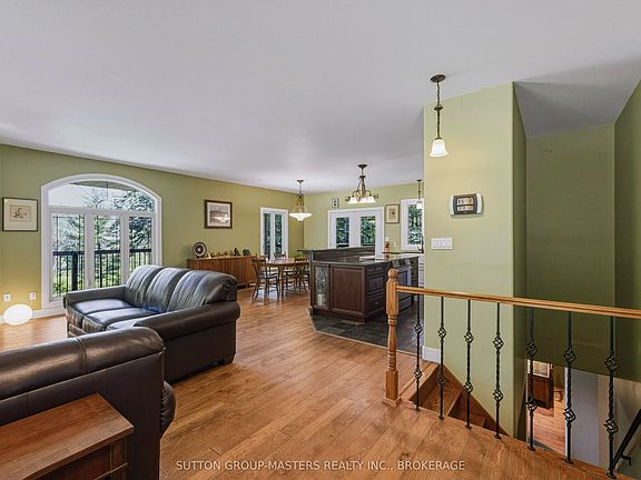 4th image of 139 Country Woods Dr