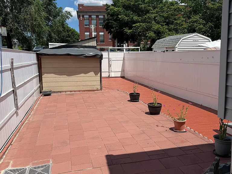 147 Morse St — Photo 7