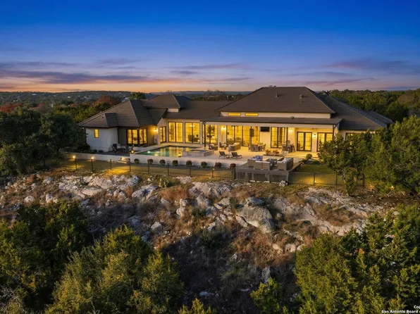 121 Greystone Pt, Boerne, TX 78006