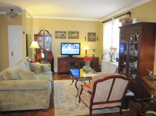 48-01 42nd St #5C, Woodside, NY 11377