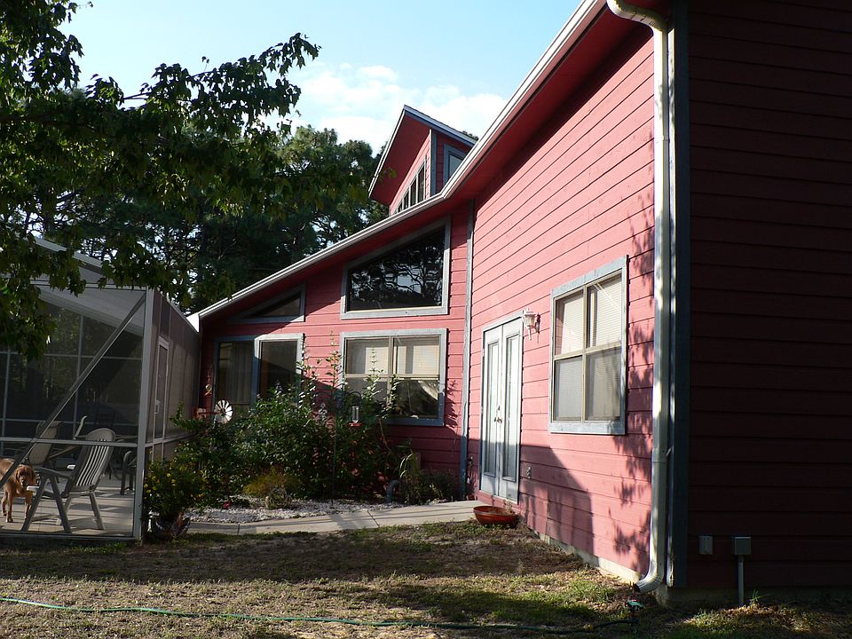 2nd image of 282 Laird Cir