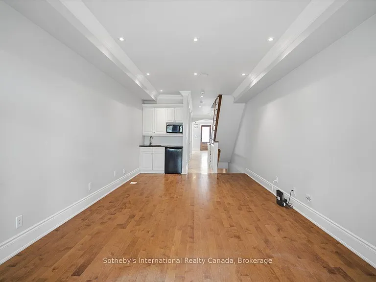 339 Randall St — Photo 6