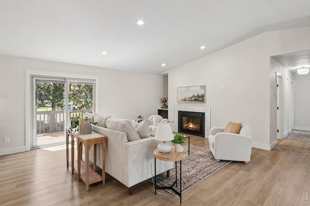 1817 Cannes Ct