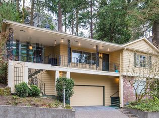 2898 SW Champlain Dr, Portland, OR 97205