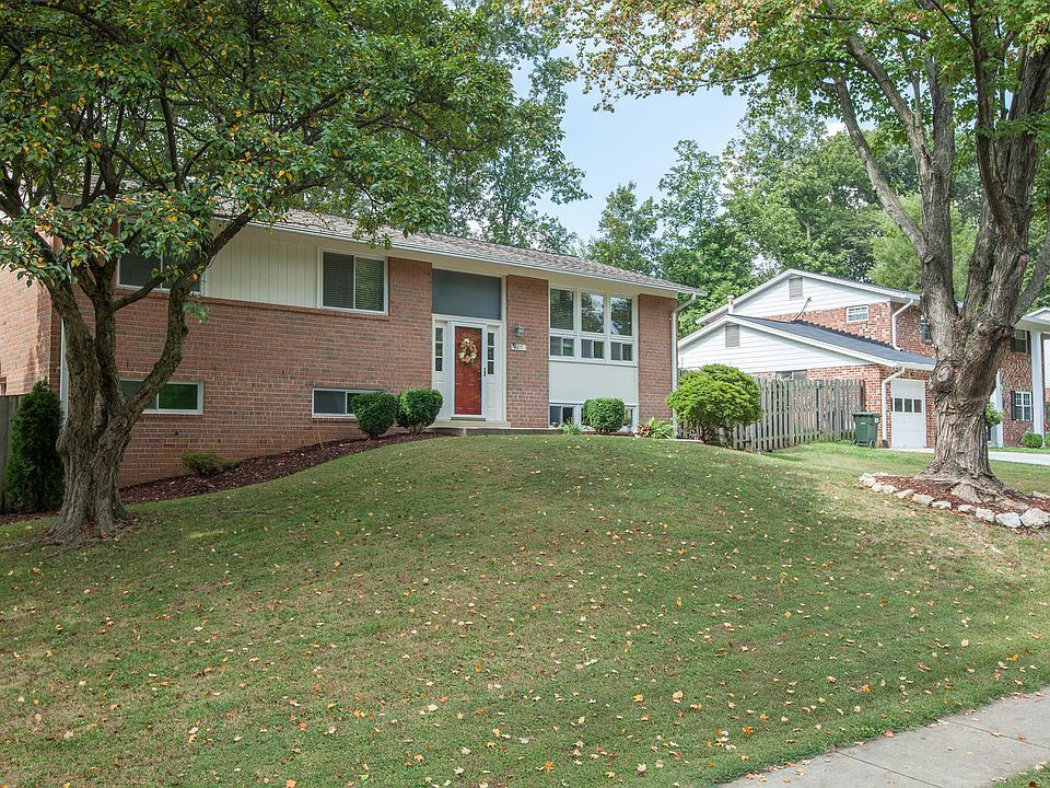 1st image of 5377 Gainsborough Dr