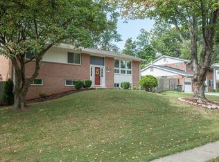 5377 Gainsborough Dr, Fairfax, VA 22032