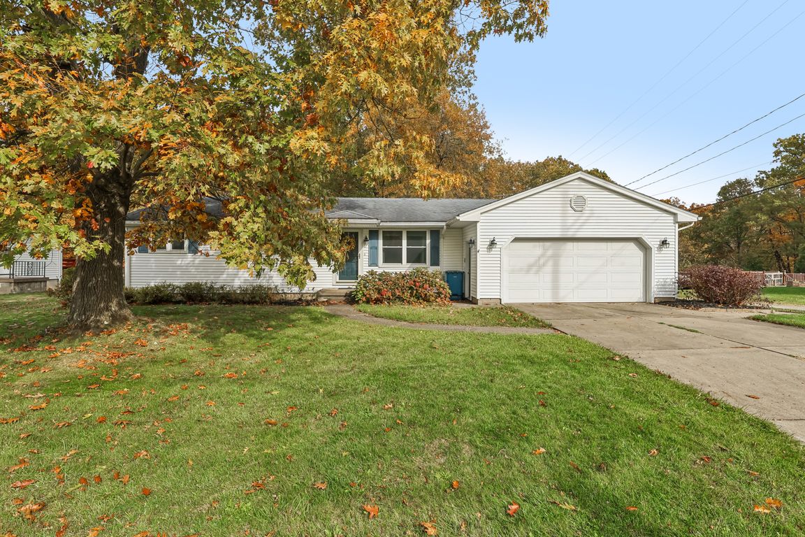 Oak St-S3010-001.jpg