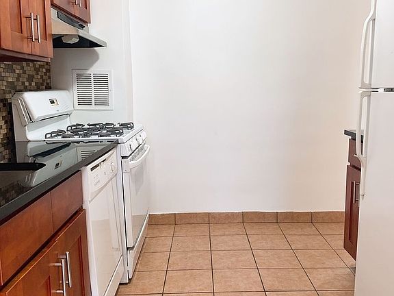 3rd image of 139-50 35th Ave #2P
