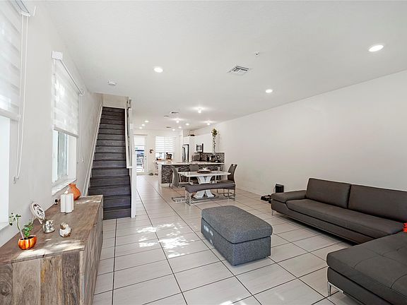 3rd image of 10226 NW 64th Terrace #101