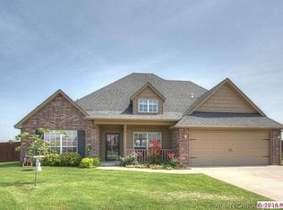 113 W 135th St N, Skiatook, OK 74070