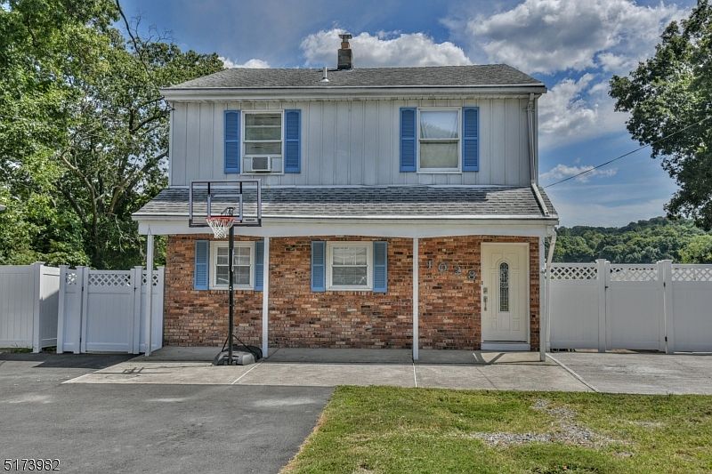 1028 Colfax Ave, Pompton Lakes, NJ 07442 Zillow