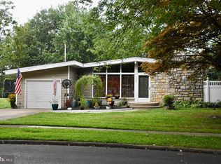 918 Ann Dr, Feasterville Trevose, PA 19053