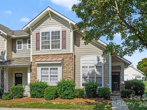 1148 Drummond Ln, Matthews, NC 28104