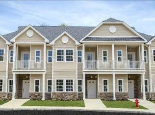 3025 Sunrise Hwy #7, Islip Terrace, NY 11752