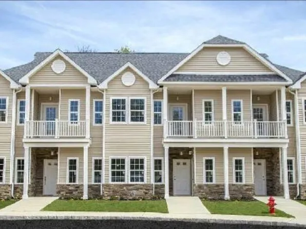 3025 Sunrise Hwy #7, Islip Terrace, NY 11752
