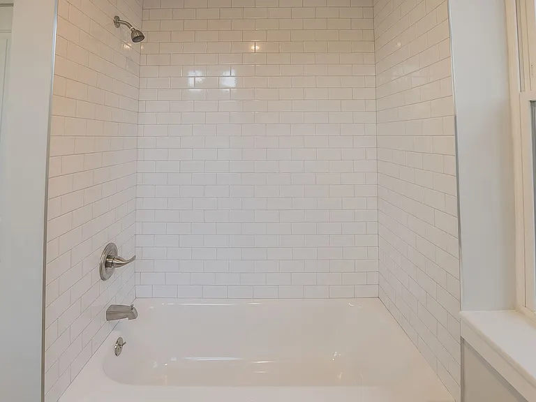 1227 S Peach St — Photo 7