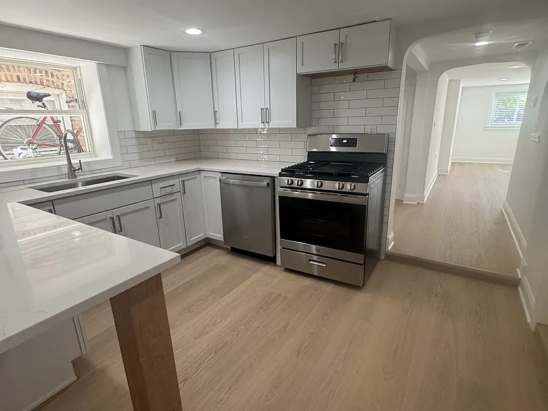 3719 N Sawyer Ave #B — Photo 7