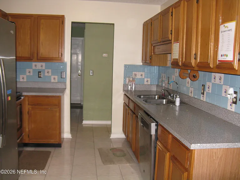 8464 Three Creeks Blvd — Photo 6