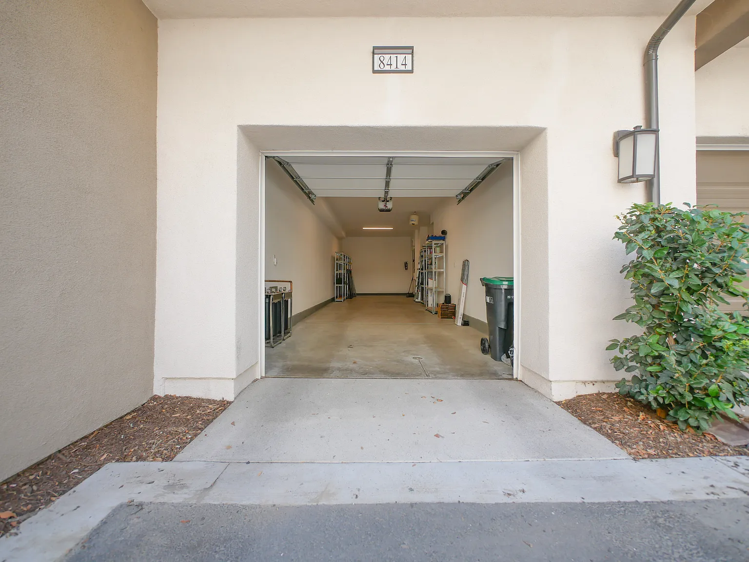3 bed, 1899 sqft, $3,600 — Photo 3