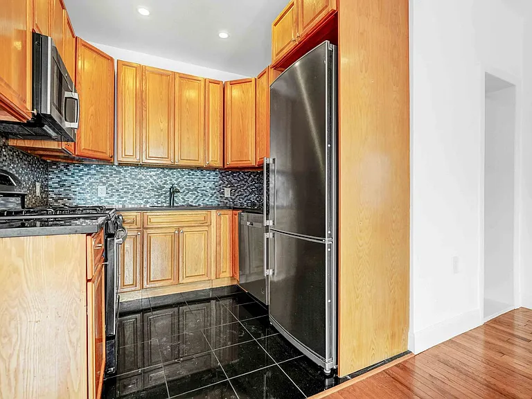 59-40 Myrtle Ave #3 — Photo 7