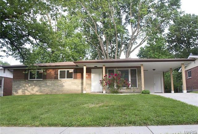 1st image of 220 Paul Ave