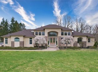 87 Sycamore Rdg, Honeoye Falls, NY 14472