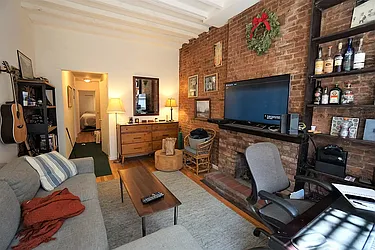 Rented by Best Apartments North Inc