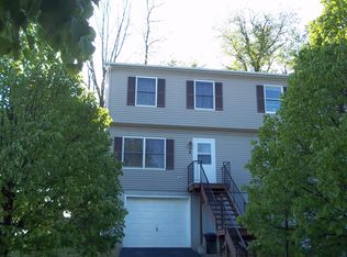 1 Colonial Rd, Peekskill, NY 10566