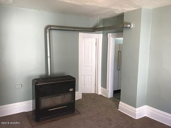 2nd image of 671 Fremont Ave NW