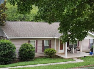 202 Moody Hollow Rd, Powell, TN 37849