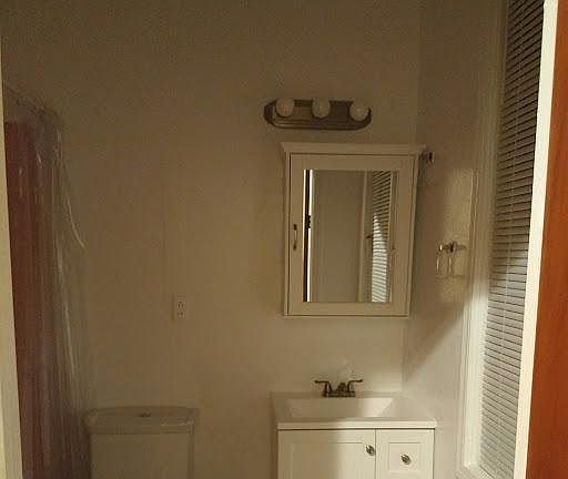 Full size bathroom