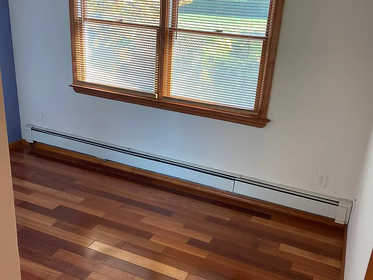 138 N 7th St — Photo 11
