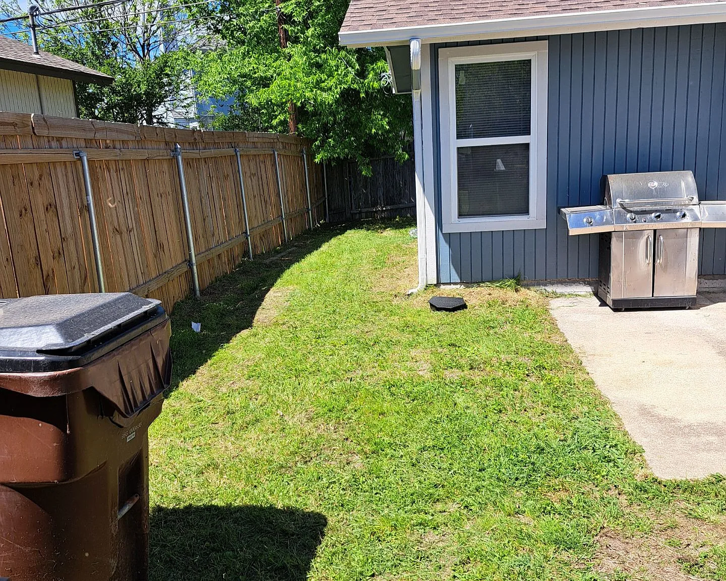 3 bed, 1200 sqft, $1,895 — Photo 4