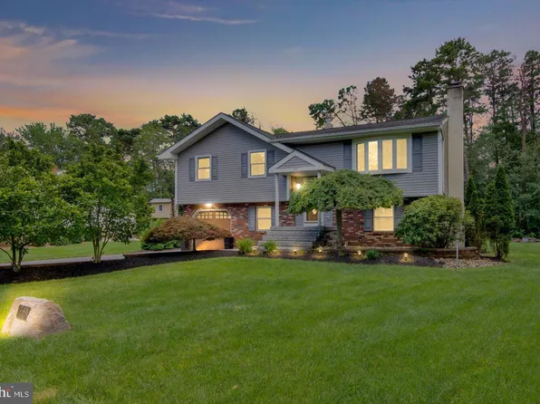 748 Fox Run Dr, Atco, NJ 08004