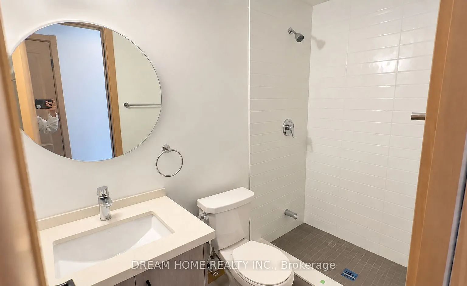 2 bed, $2,700 — Photo 3
