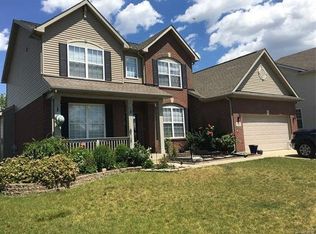 28783 Betsy Dr, Flat Rock, MI 48134
