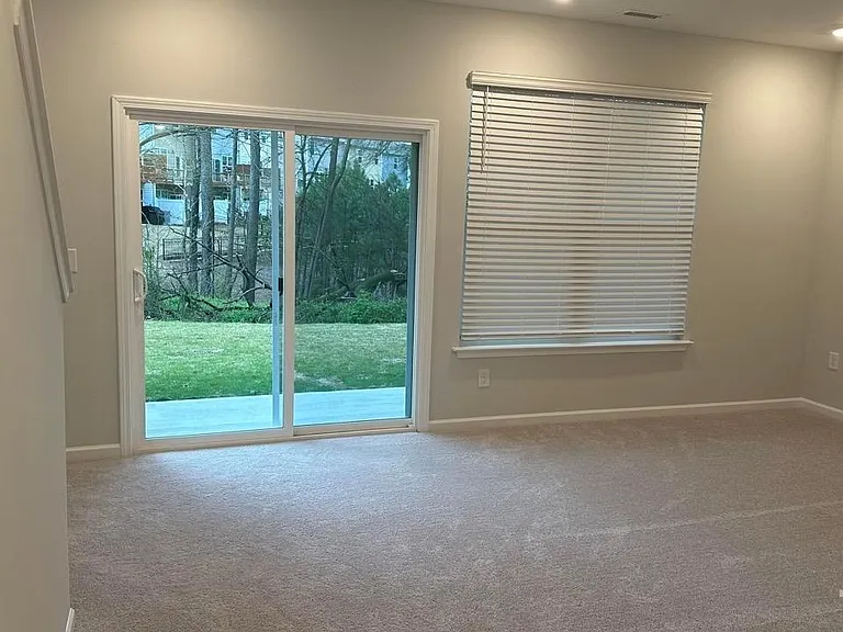 1078 Manorhaven Dr — Photo 9