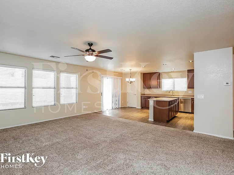 21172 E Avenida Del Valle — Photo 6