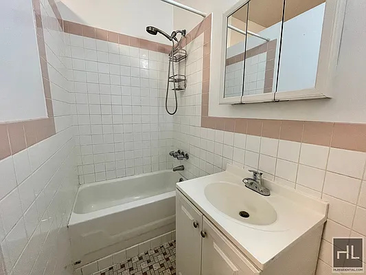 Rented by Highline Residential | media 20