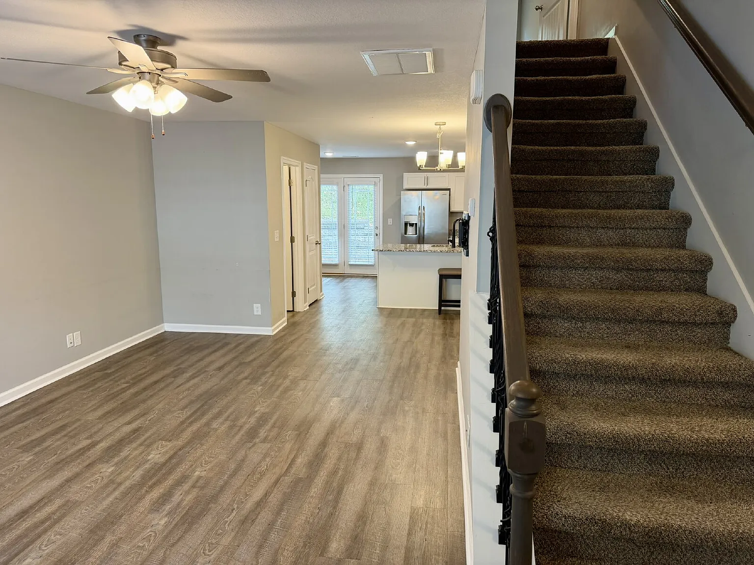 2 bed, 2.5 bath, 1216 sqft, $1,395 — Photo 4