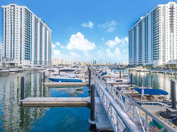 5th image of 17111 Biscayne Blvd Unit 1204
